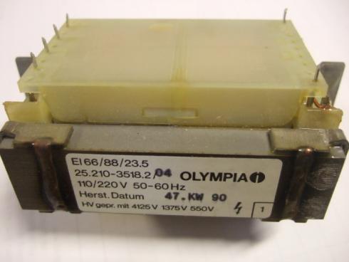 Pakka/piirilevymuuntaja ( kiinnityslaipoilla ). Nimellisarvot: 2x110V/ 30V-3A - Tuotekuva